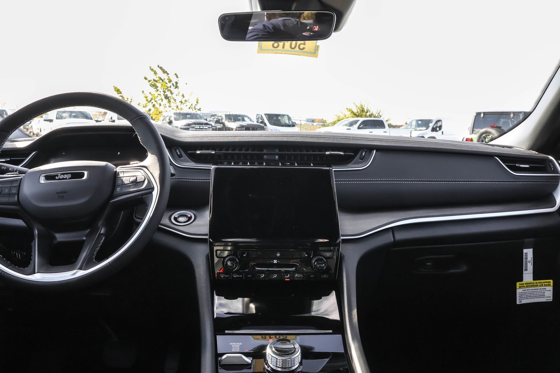 New 2025 Jeep Grand Cherokee Limited image 15