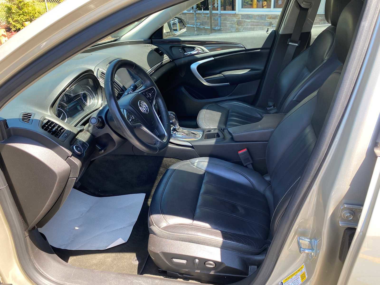 Used 2015 Buick Regal FWD image 9