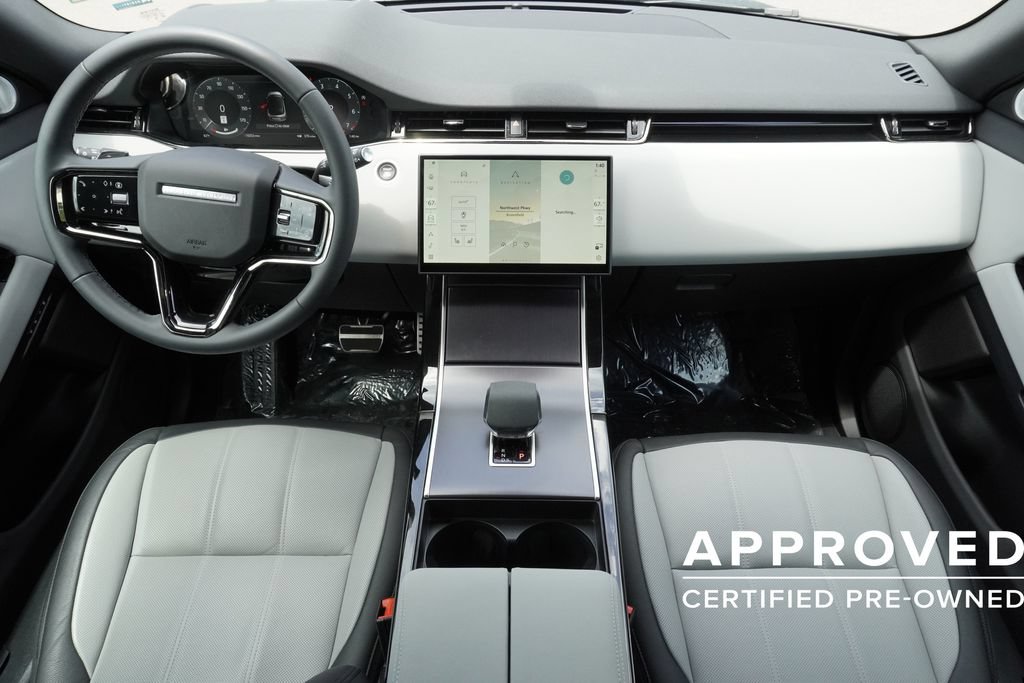 Used 2026 Land Rover Range Rover Evoque Dynamic SE AWD/4WD image 9