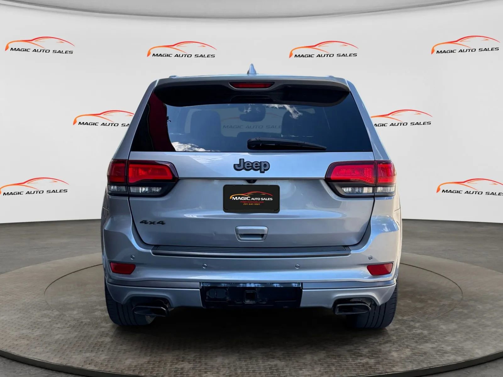 Used 2019 Jeep Grand Cherokee High Altitude AWD/4WD image 9