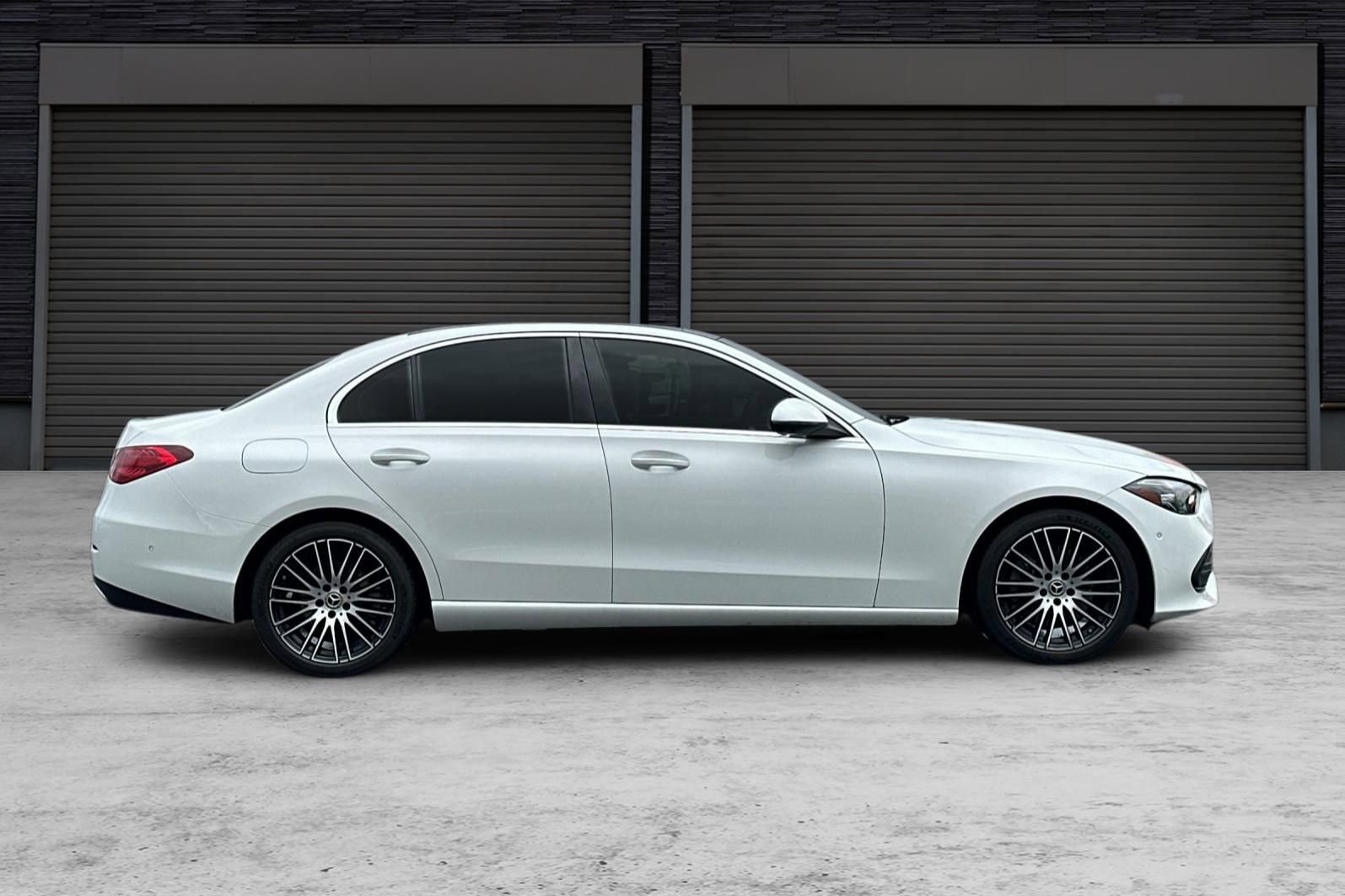 Used 2023 Mercedes-Benz C 300 Sedan image 3