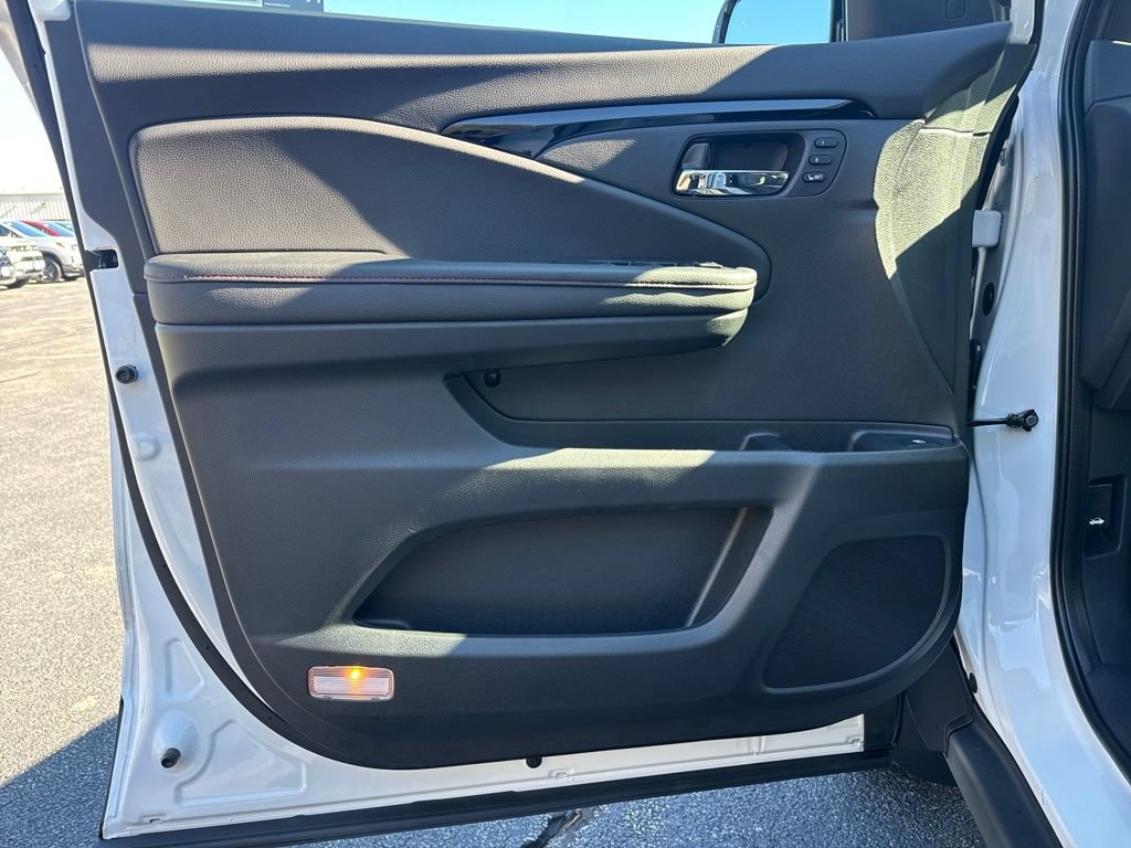 New 2026 Honda Ridgeline Black Edition image 12