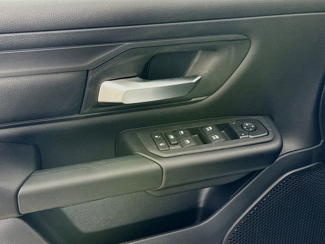 New 2026 RAM 1500 Express AWD/4WD image 17