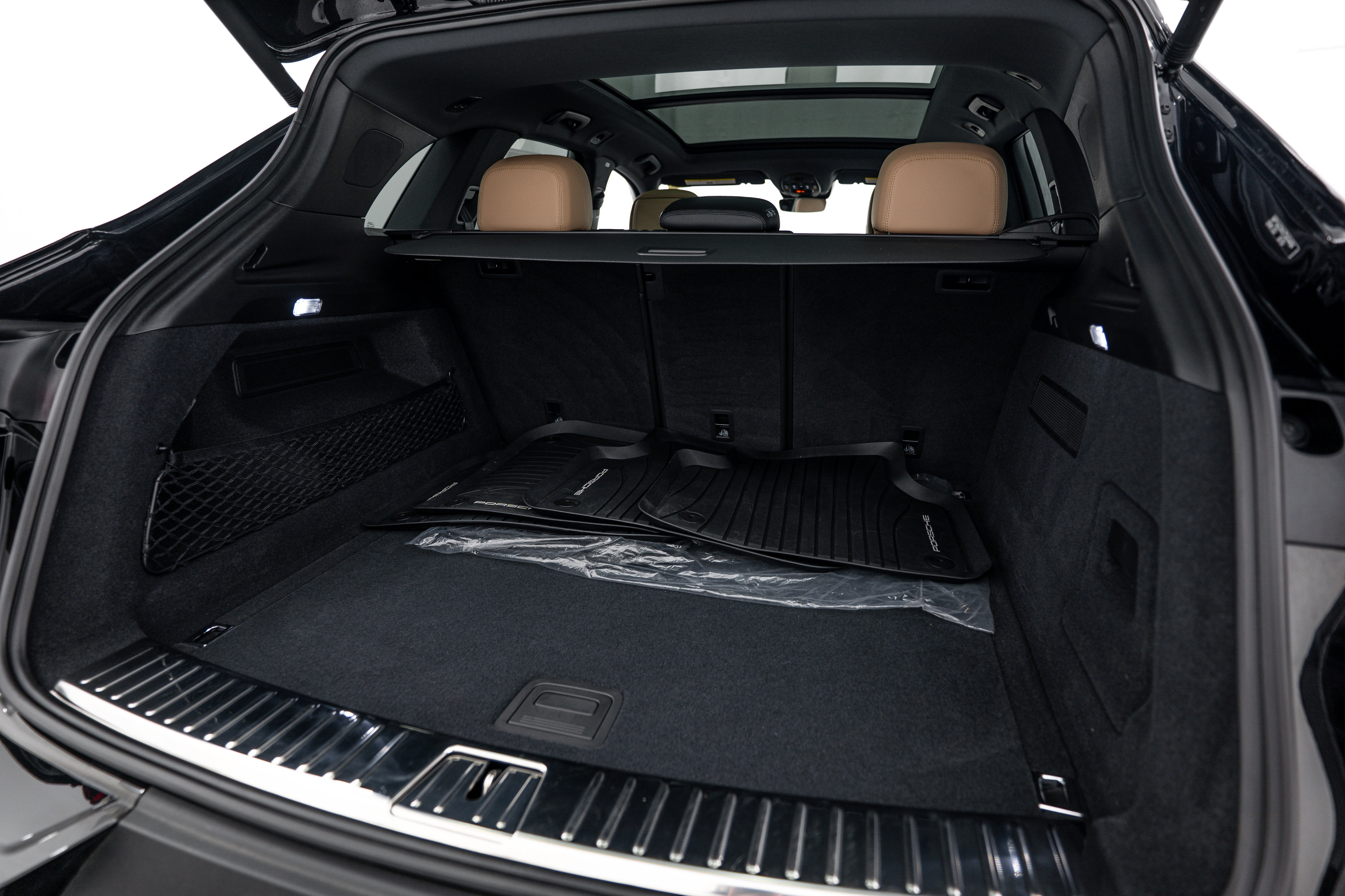 Certified 2026 Porsche Cayenne AWD/4WD image 26