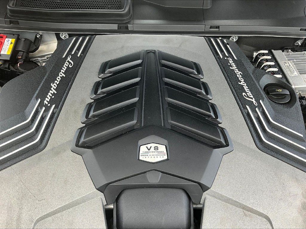 Used 2021 Lamborghini Urus AWD/4WD image 31