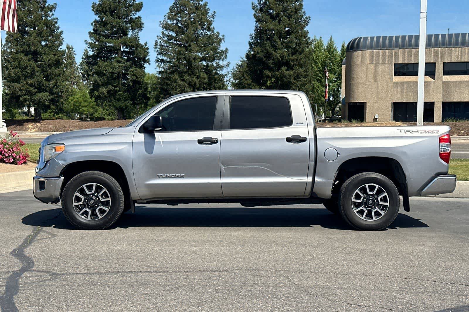 Used 2014 Toyota Tundra SR5 w/ TRD Off Road Package image 6