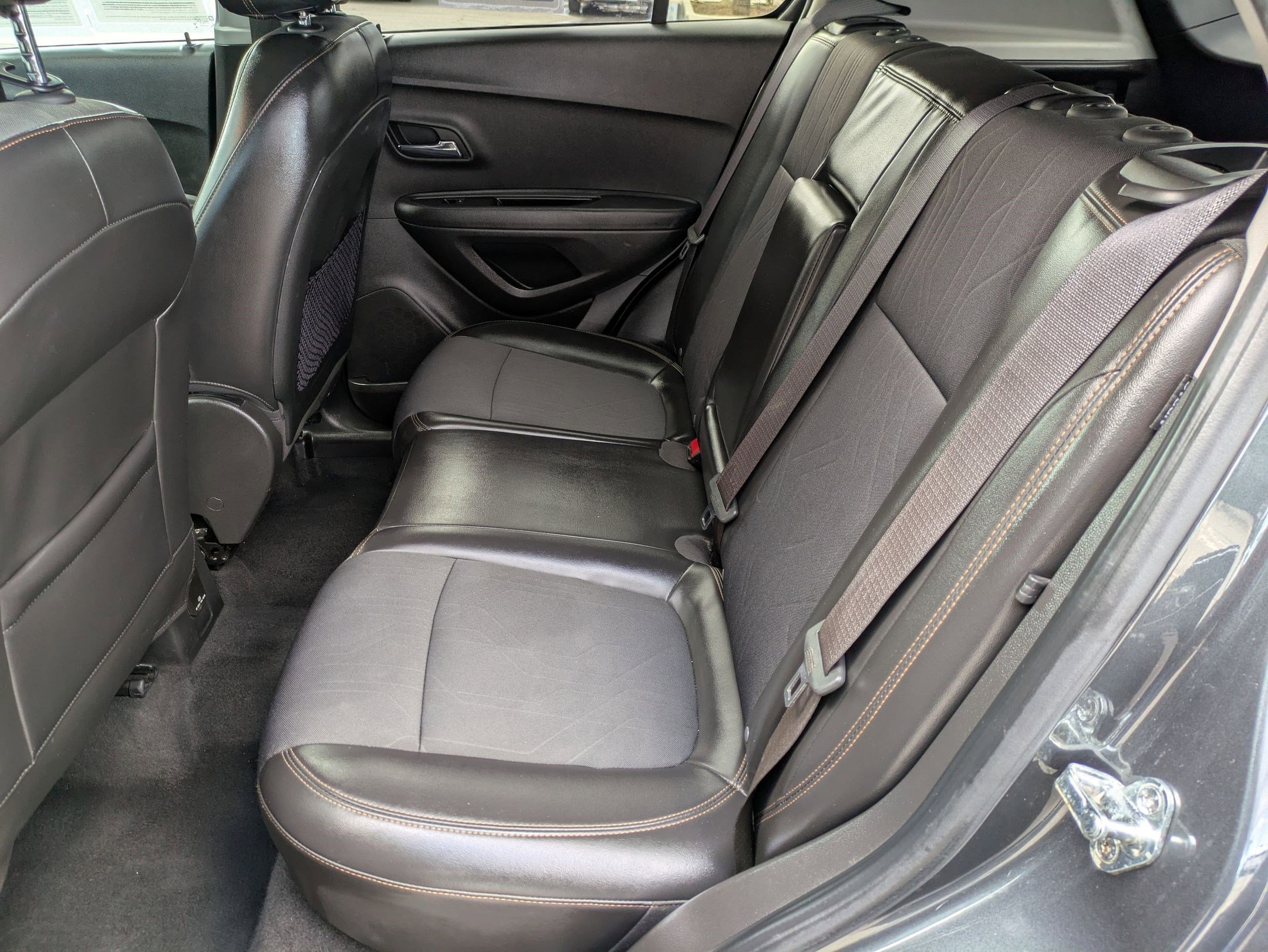 Used 2018 Chevrolet Trax LT w/ LT Convenience Package image 28