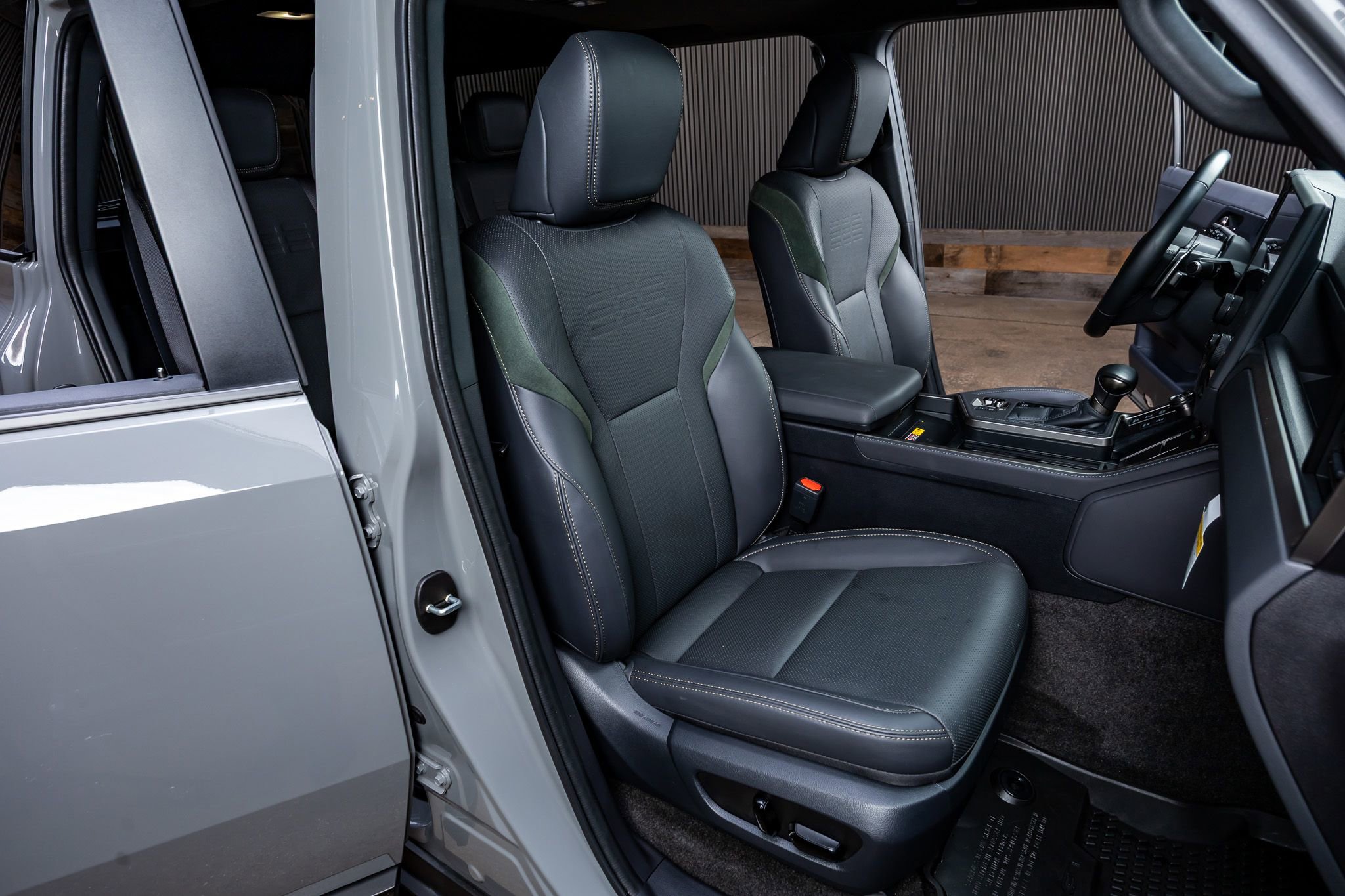 Used 2025 Lexus GX 550 550 Overtrail image 31