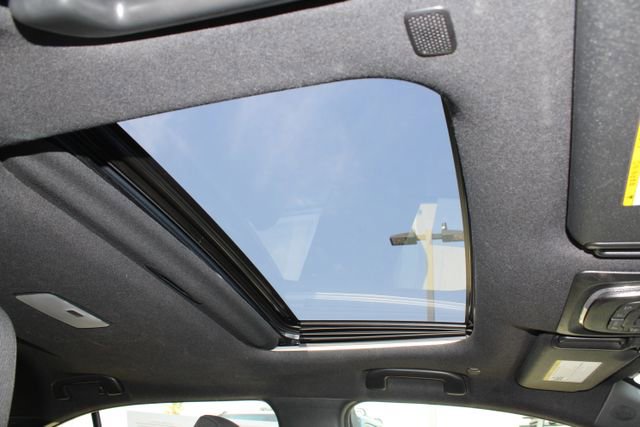 Used 2025 Toyota Corolla SE w/ SE Premium Package image 6