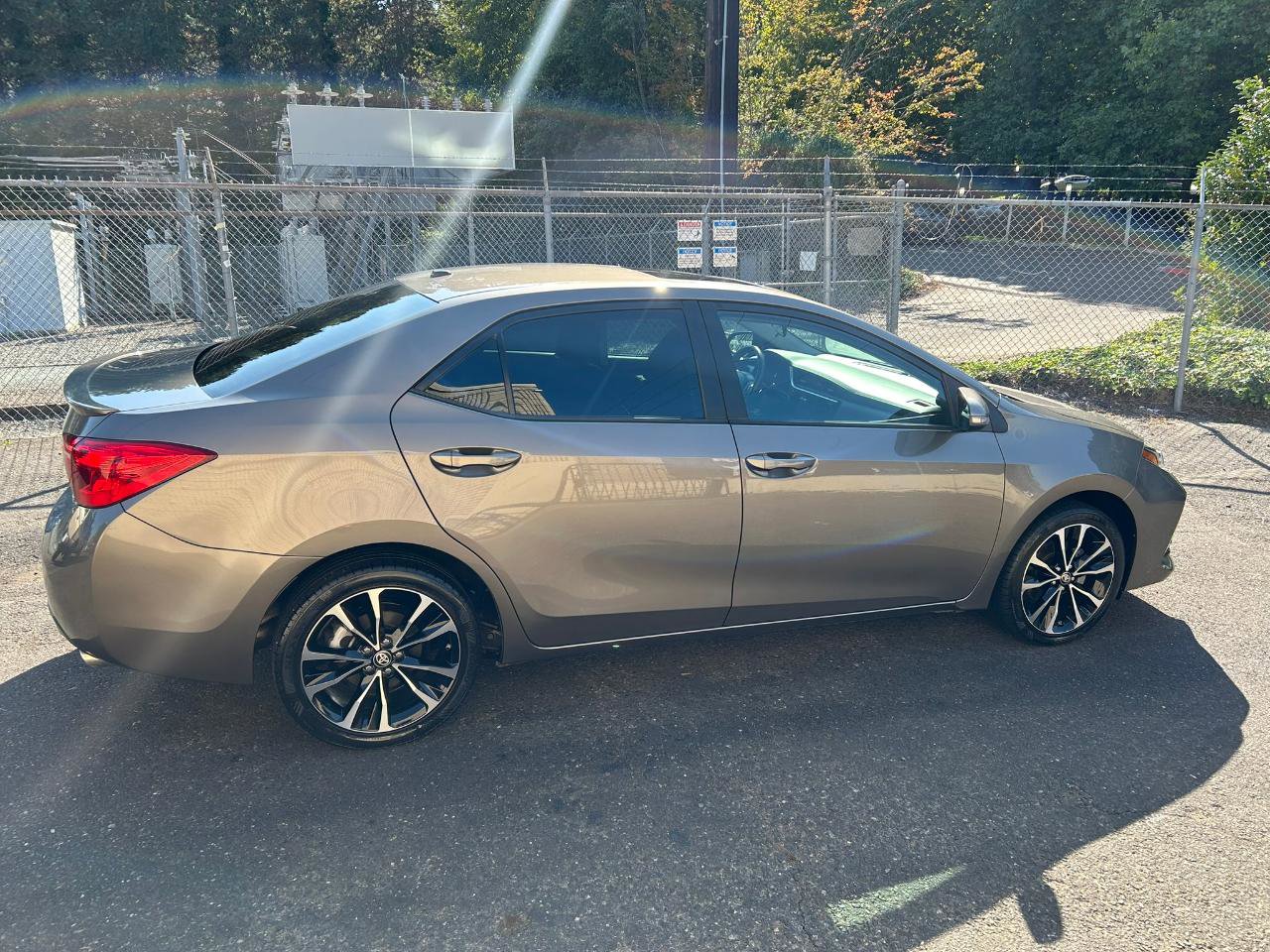 Used 2019 Toyota Corolla XSE image 4