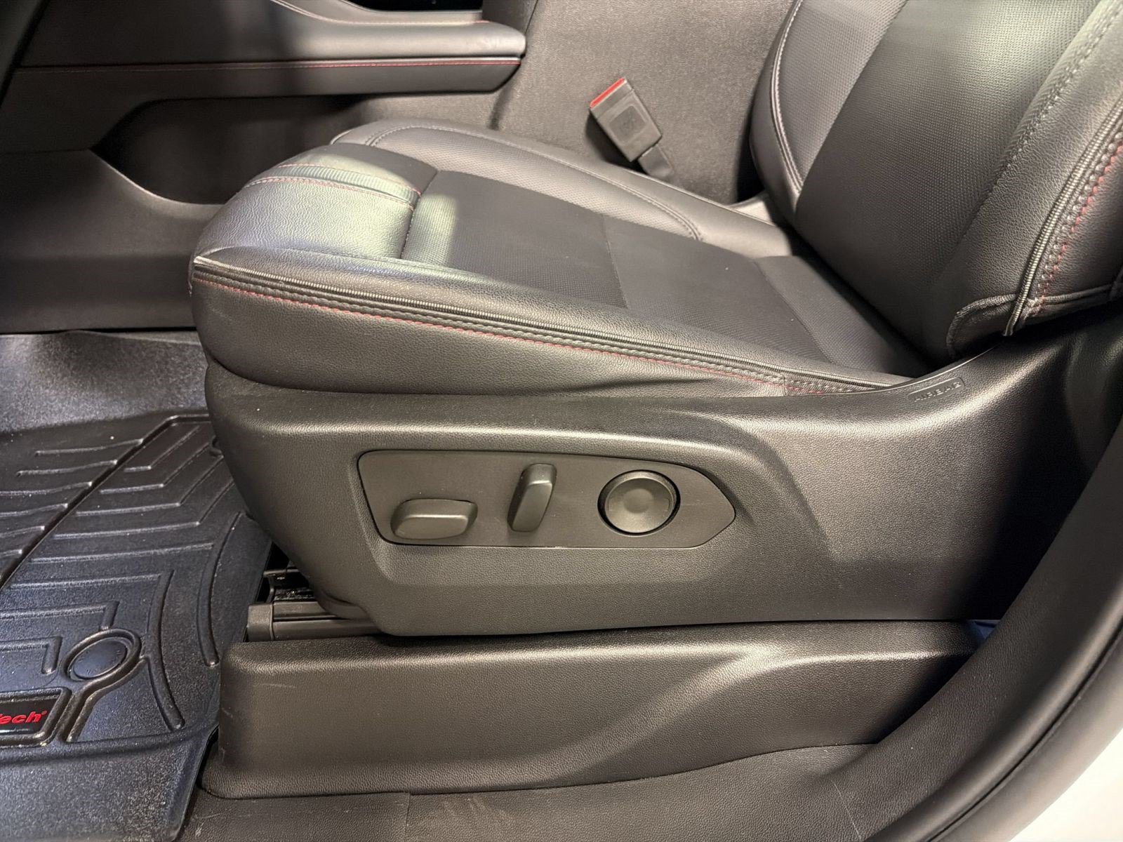 Used 2024 Chevrolet Tahoe RST w/ Luxury Package RWD image 14