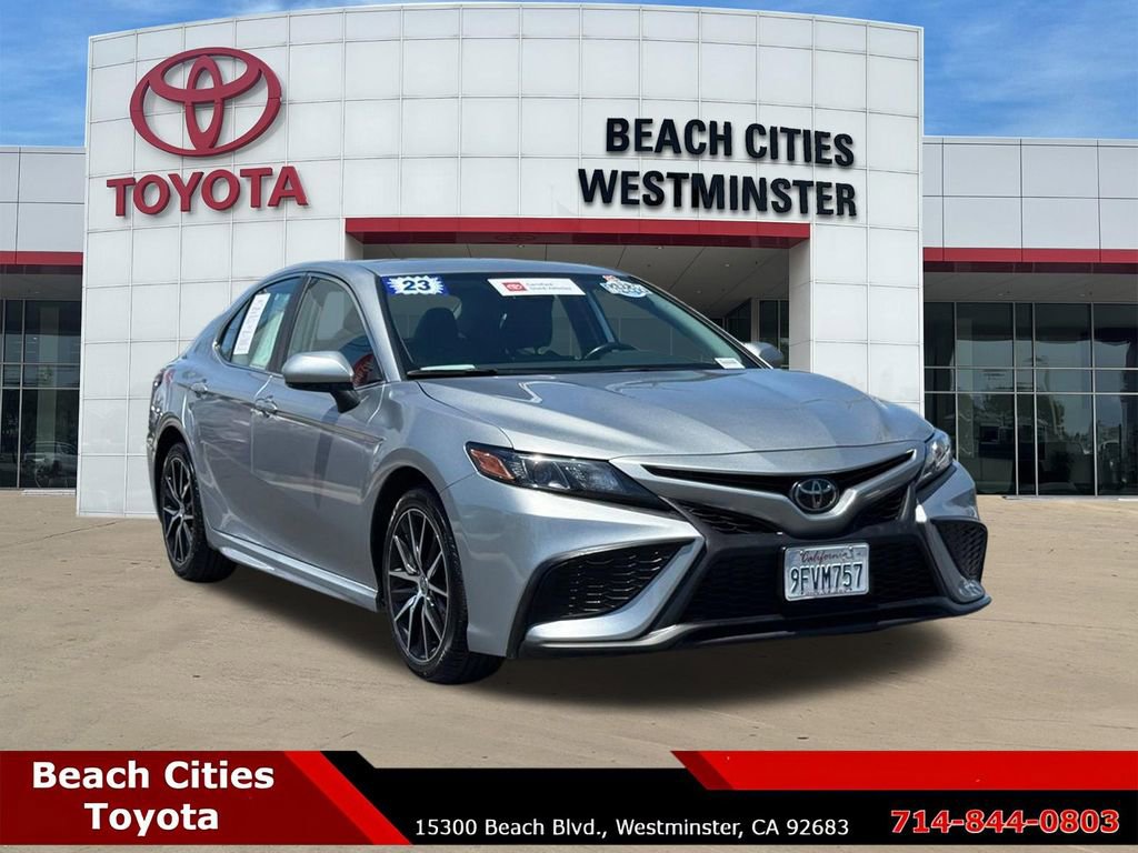 Certified 2023 Toyota Camry SE FWD image 1