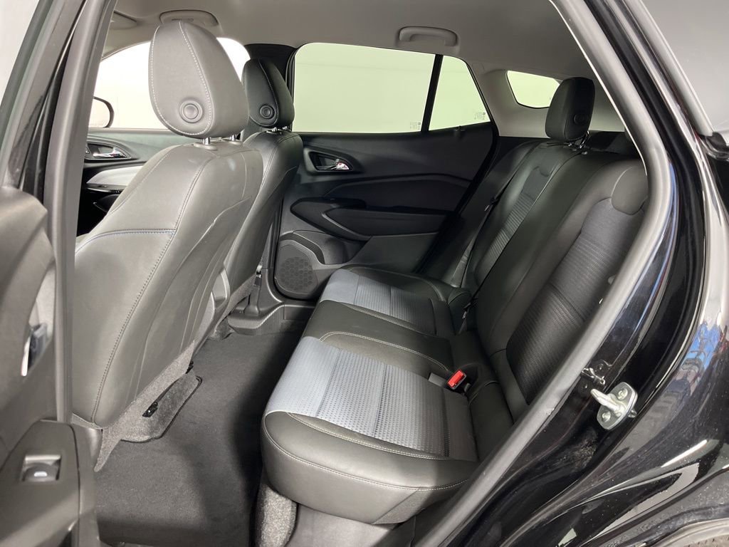 Certified 2025 Chevrolet Trax LT image 21