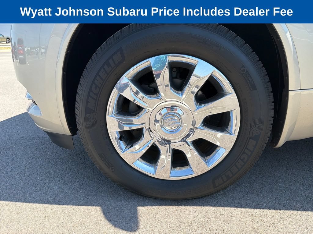 Used 2017 Buick Enclave Leather FWD image 2