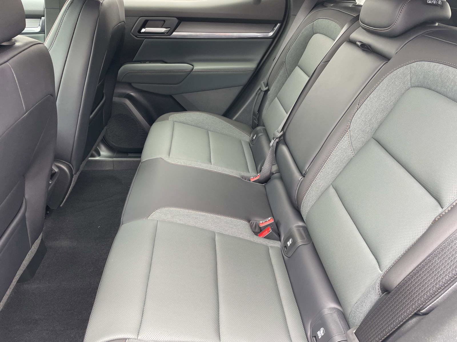 New 2026 GMC Terrain AT4 AWD/4WD image 24