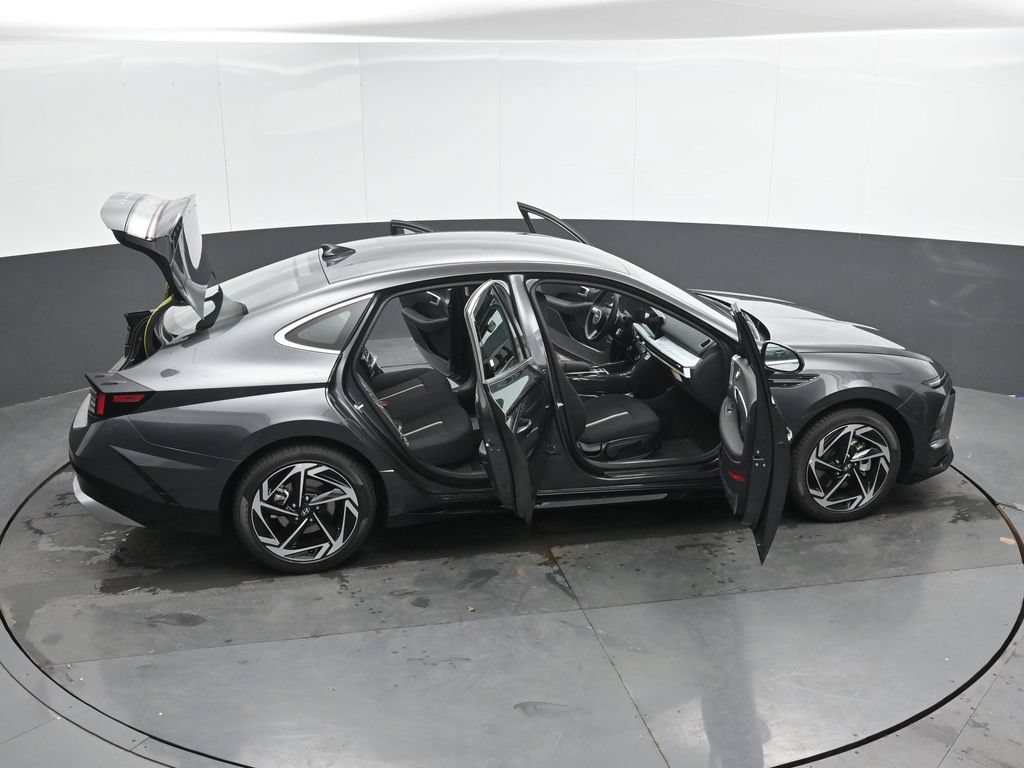 New 2026 Hyundai Sonata SEL FWD image 32