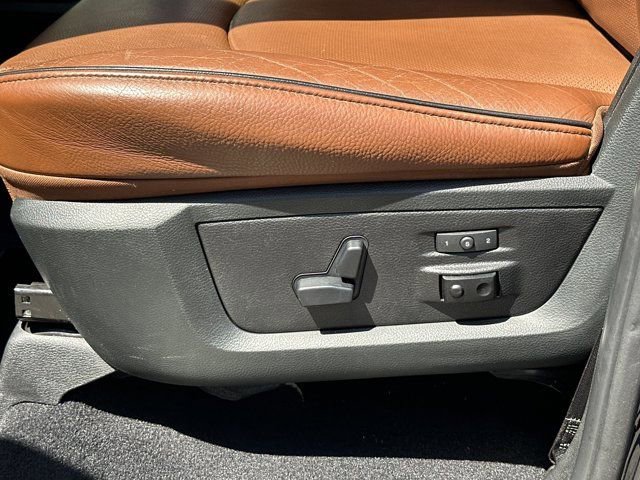 Used 2018 RAM 2500 Longhorn AWD/4WD image 11