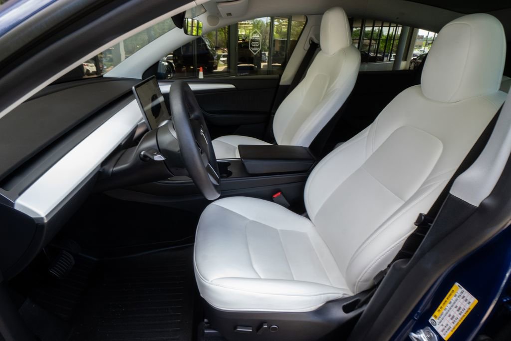 Used 2024 Tesla Model Y Long Range AWD/4WD image 8