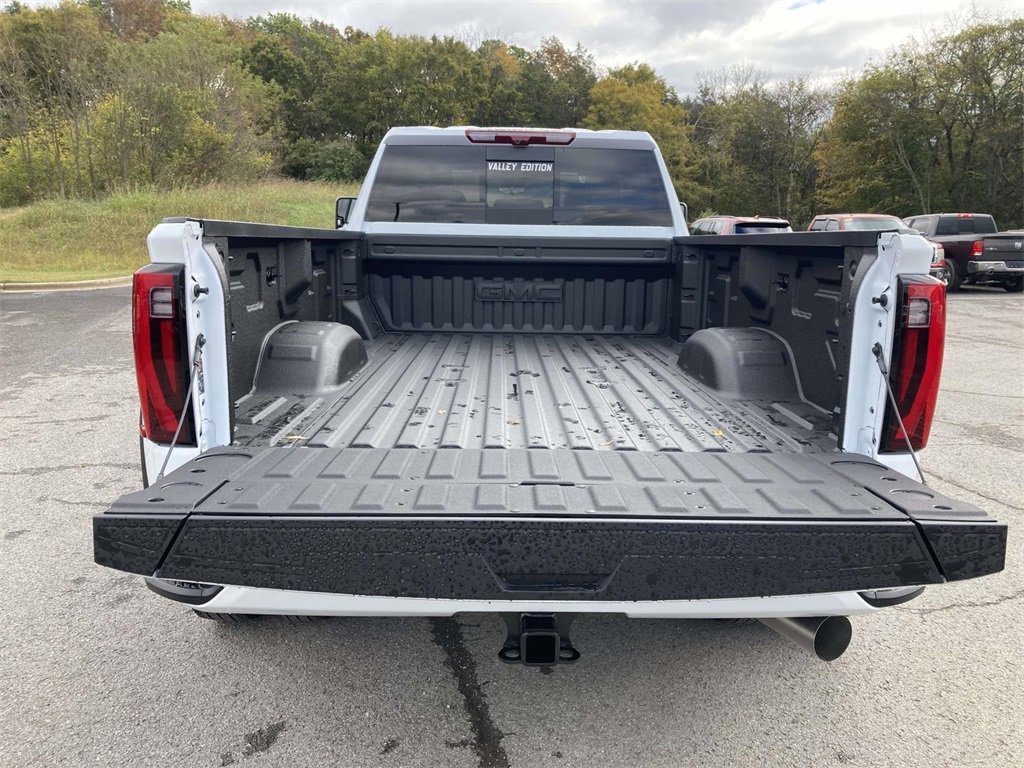 New 2026 GMC Sierra 3500 Denali Ultimate image 11