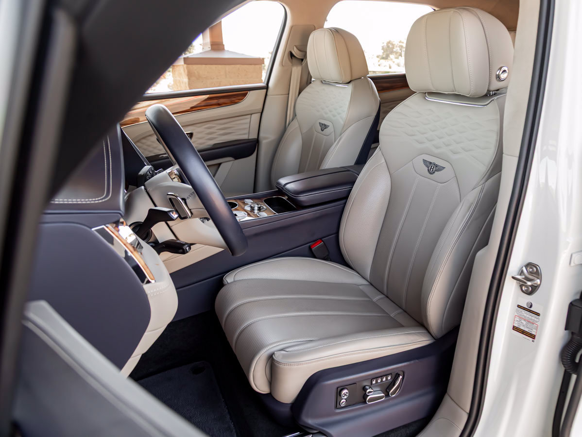 Certified 2024 Bentley Bentayga AWD/4WD image 16