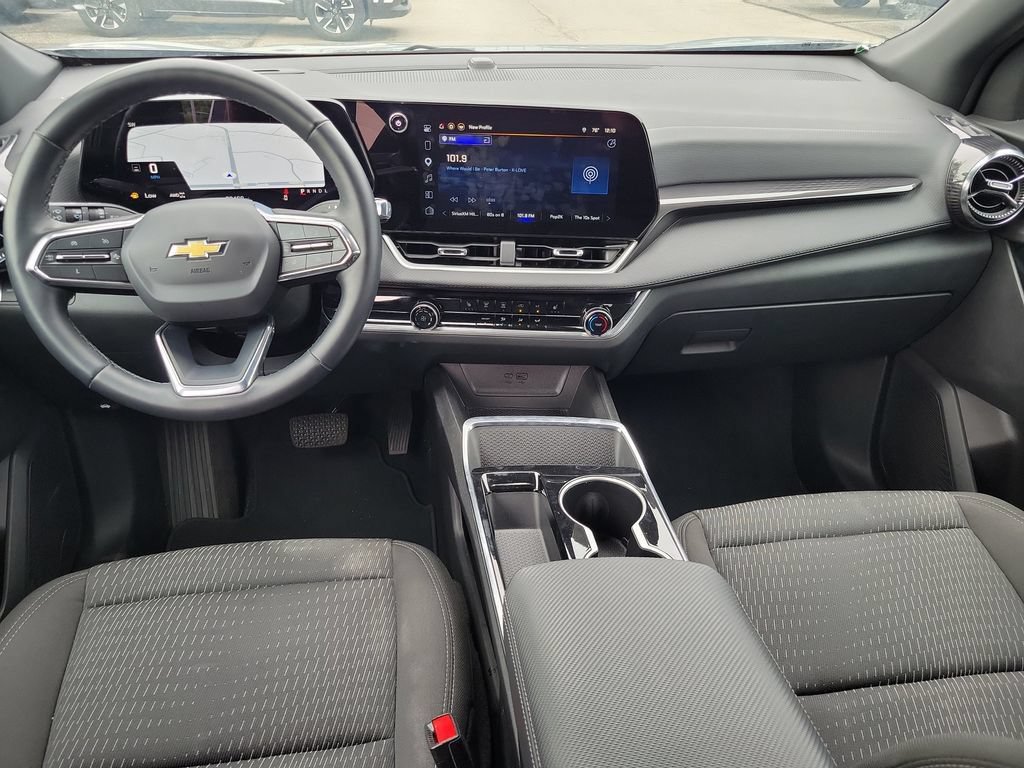 Used 2025 Chevrolet Equinox LT AWD/4WD image 29