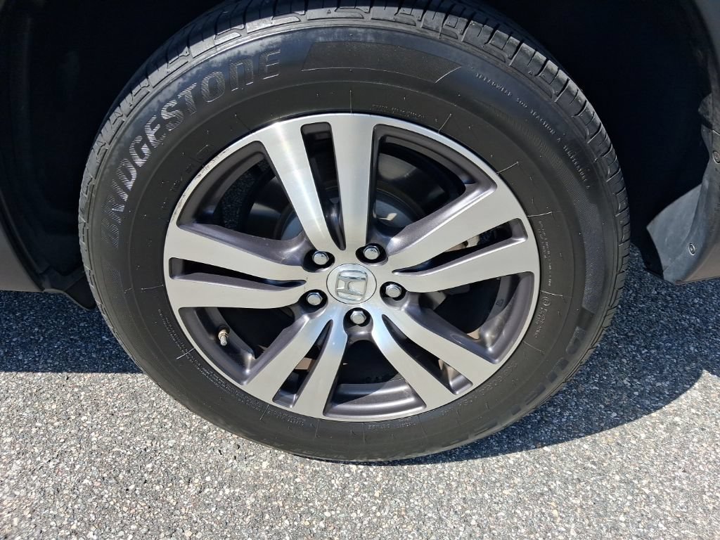 Used 2017 Honda Pilot EX image 12
