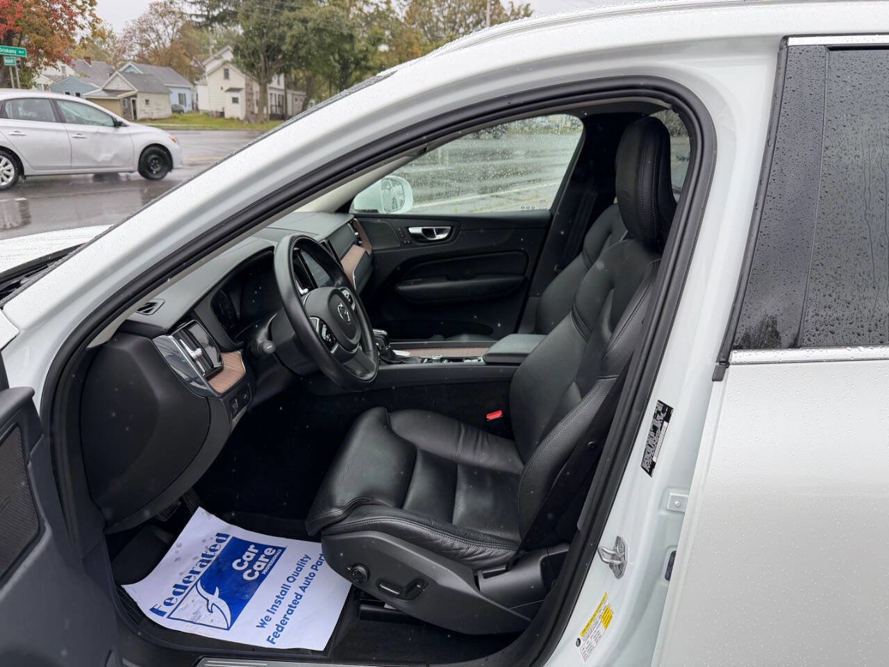 Used 2019 Volvo XC60 T5 Inscription w/ Protection Package Premier image 9