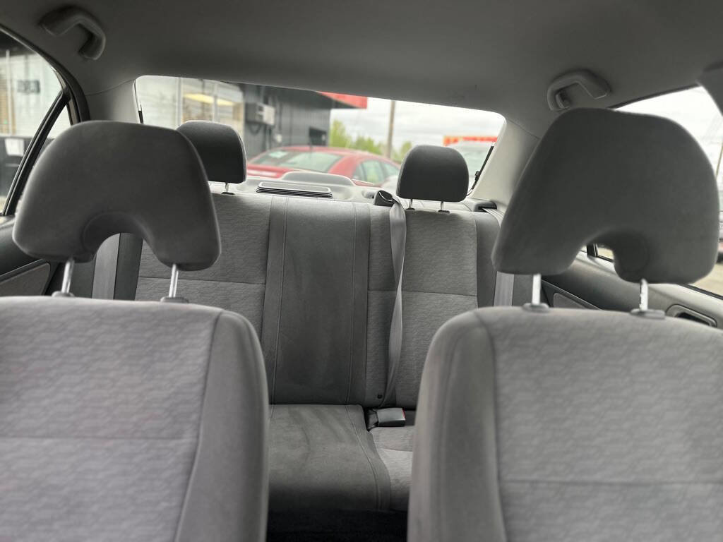Used 2005 Honda Civic Hybrid Sedan image 26