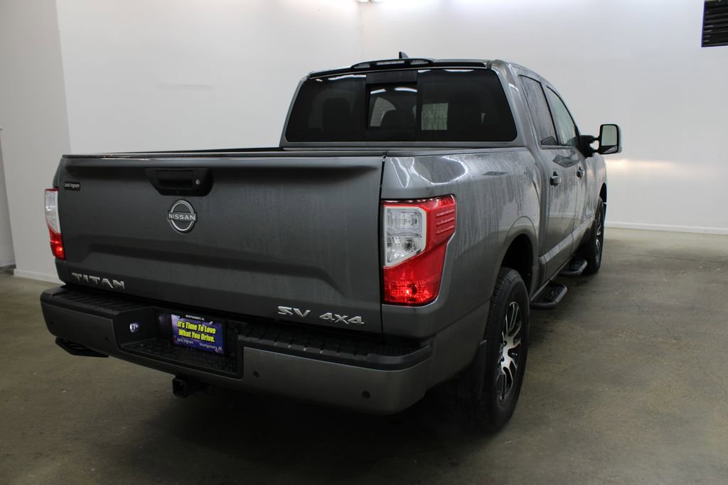 Used 2024 Nissan Titan SV w/ SV Convenience Package image 5