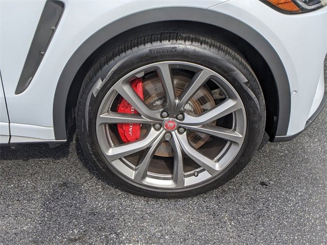 Used 2019 Jaguar F-PACE SVR image 9