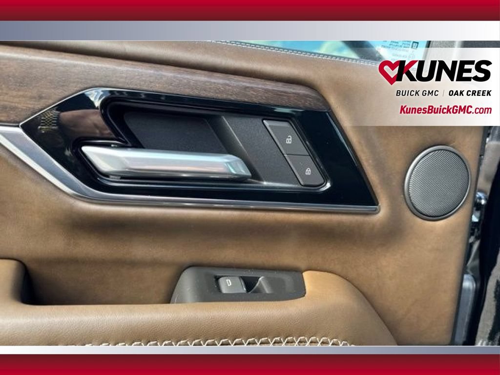 Used 2026 GMC Yukon XL Denali Ultimate w/ LPO, Floor Liner Package AWD/4WD image 29