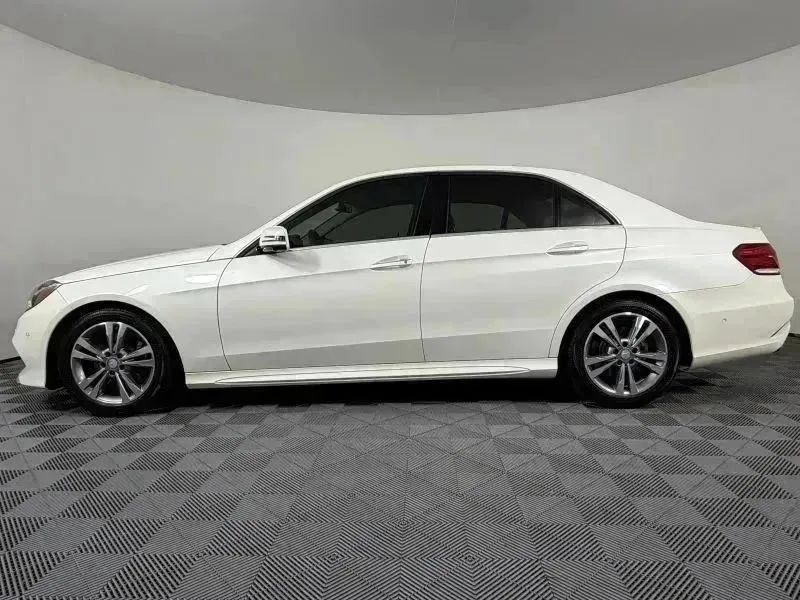 Used 2014 Mercedes-Benz E 250 BlueTEC 4MATIC Sedan image 13
