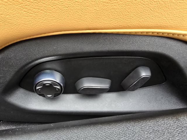 Used 2023 Chevrolet Corvette Stingray Preferred Cpe w/ Battery Protection Package RWD image 21