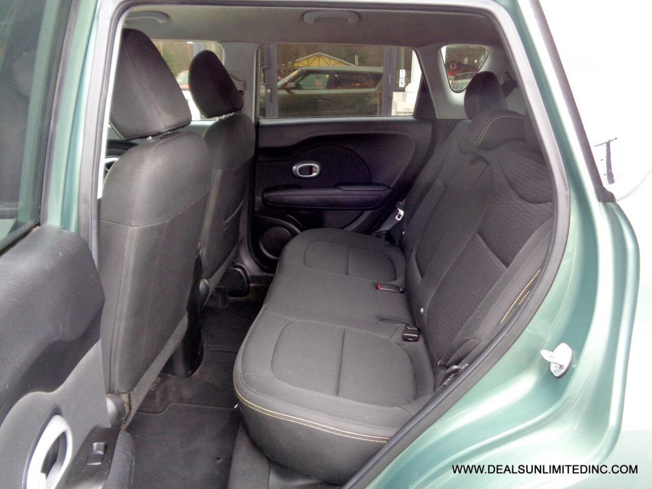Used 2014 Kia Soul + FWD image 12