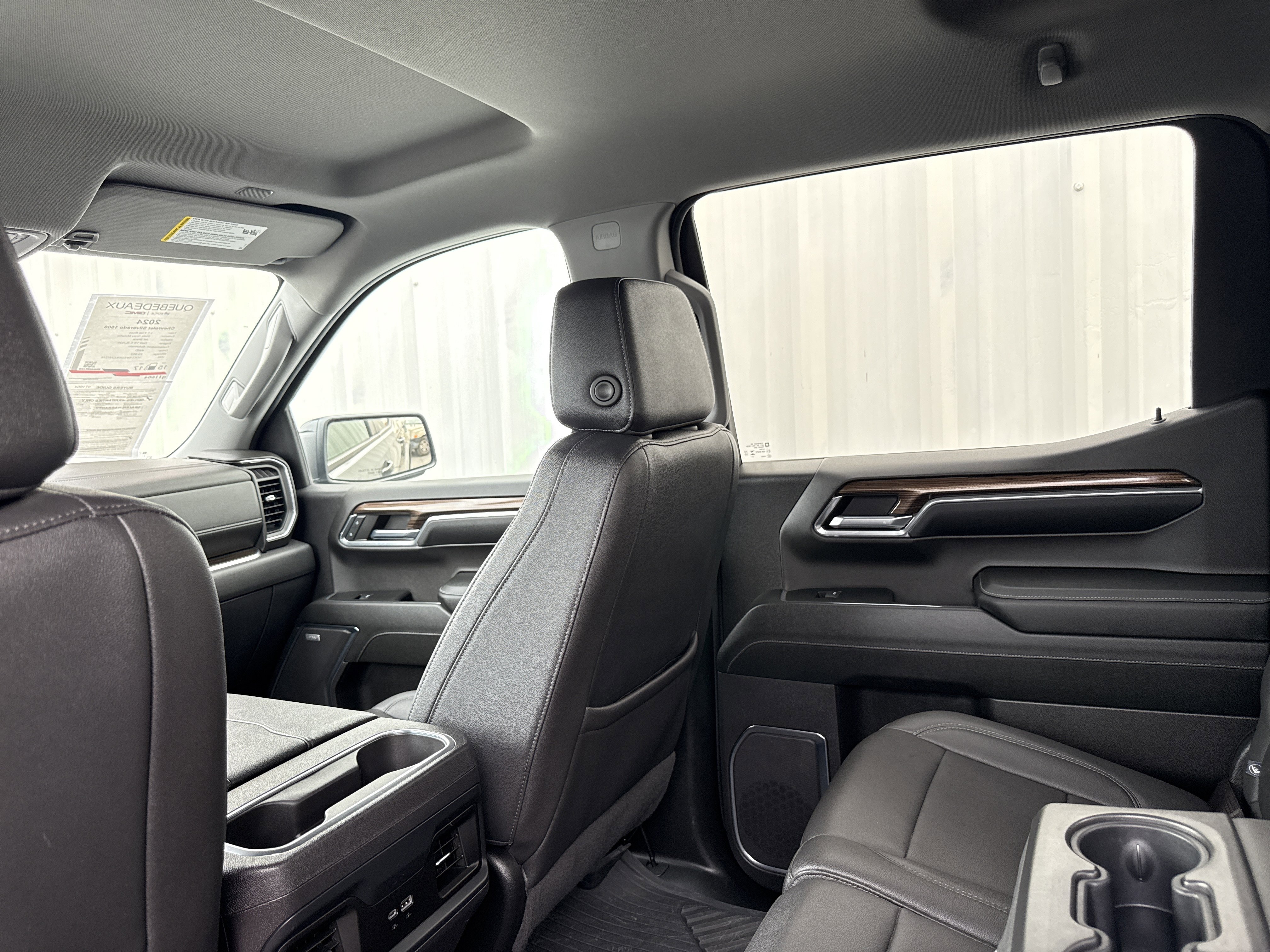 Used 2024 Chevrolet Silverado 1500 LT Trail Boss w/ LT Trail Boss Premium Package image 29