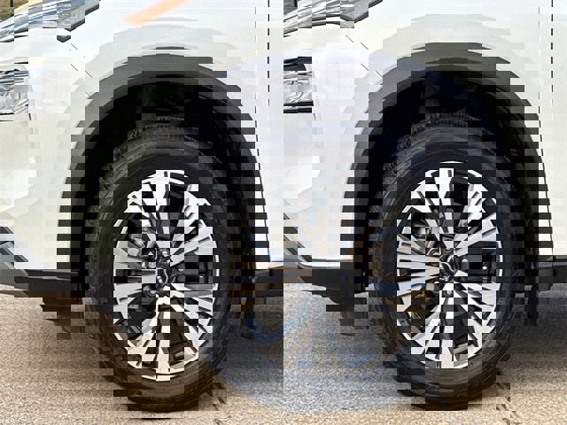 Used 2023 Nissan Rogue SV w/ SV Premium Package image 6