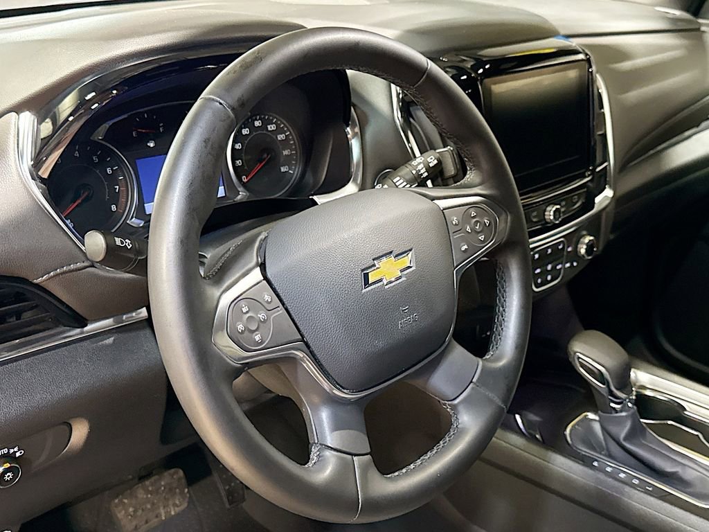 Used 2023 Chevrolet Traverse LT w/ Rear Camera Mirror Package AWD/4WD image 11