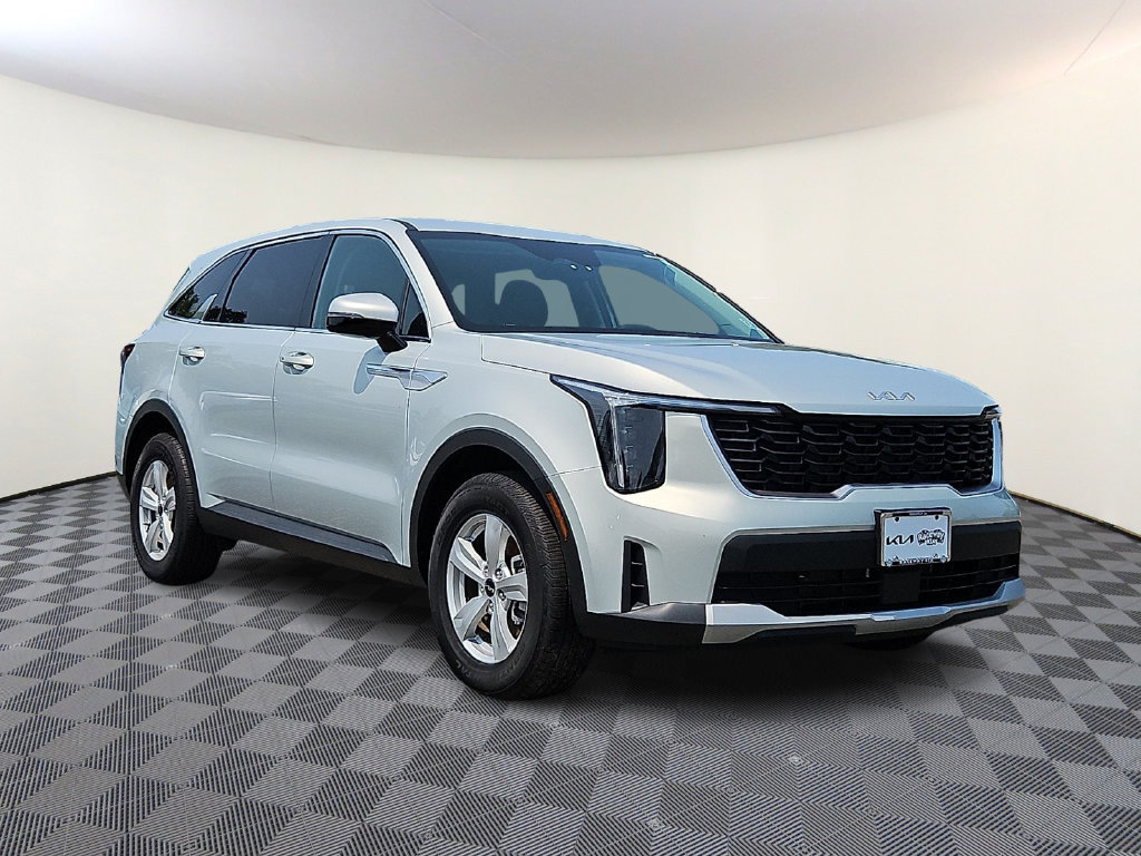 Certified 2026 Kia Sorento LX FWD image 1