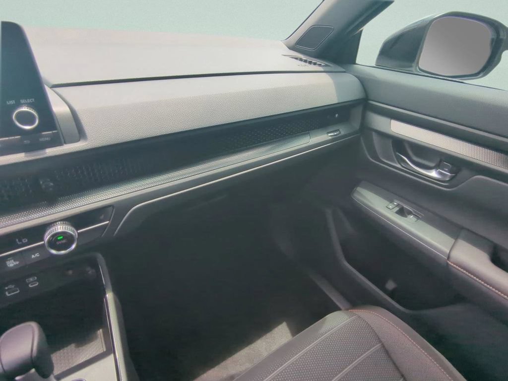 Used 2025 Honda CR-V Sport image 14