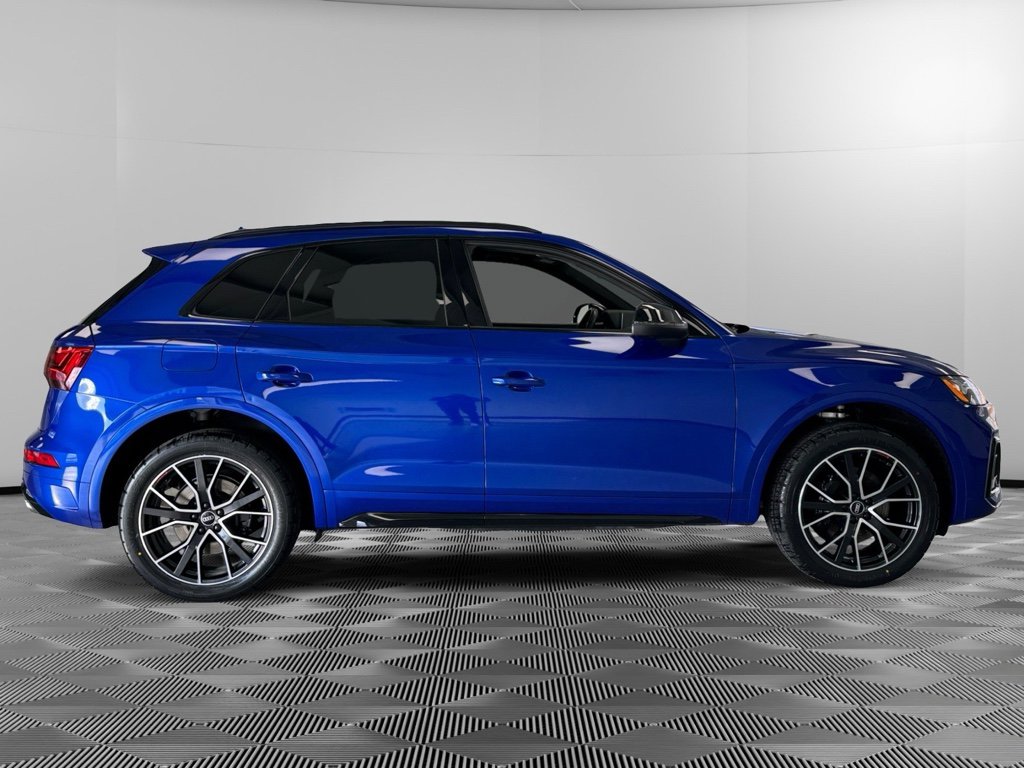 Used 2023 Audi SQ5 Premium Plus w/ Premium Plus Package image 9