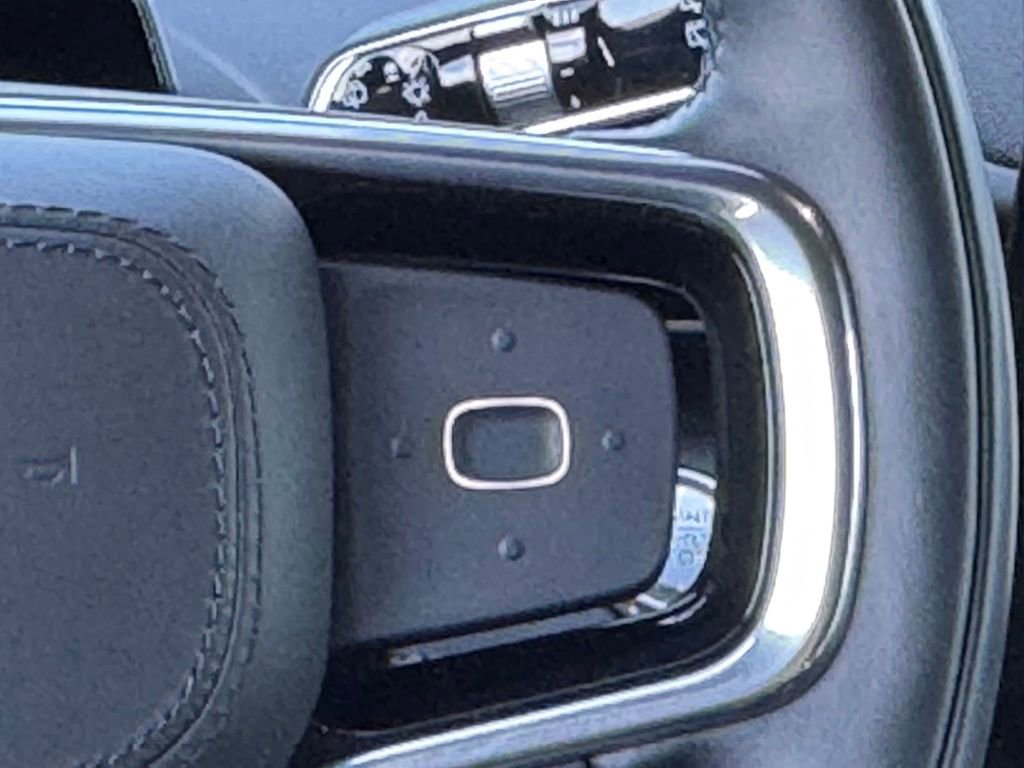 Used 2025 Lincoln Nautilus Reserve w/ Jet Appearance Package image 25