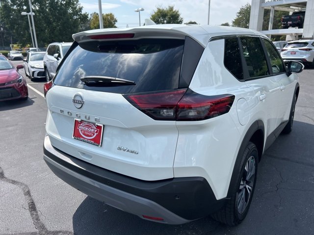Used 2023 Nissan Rogue SV image 5
