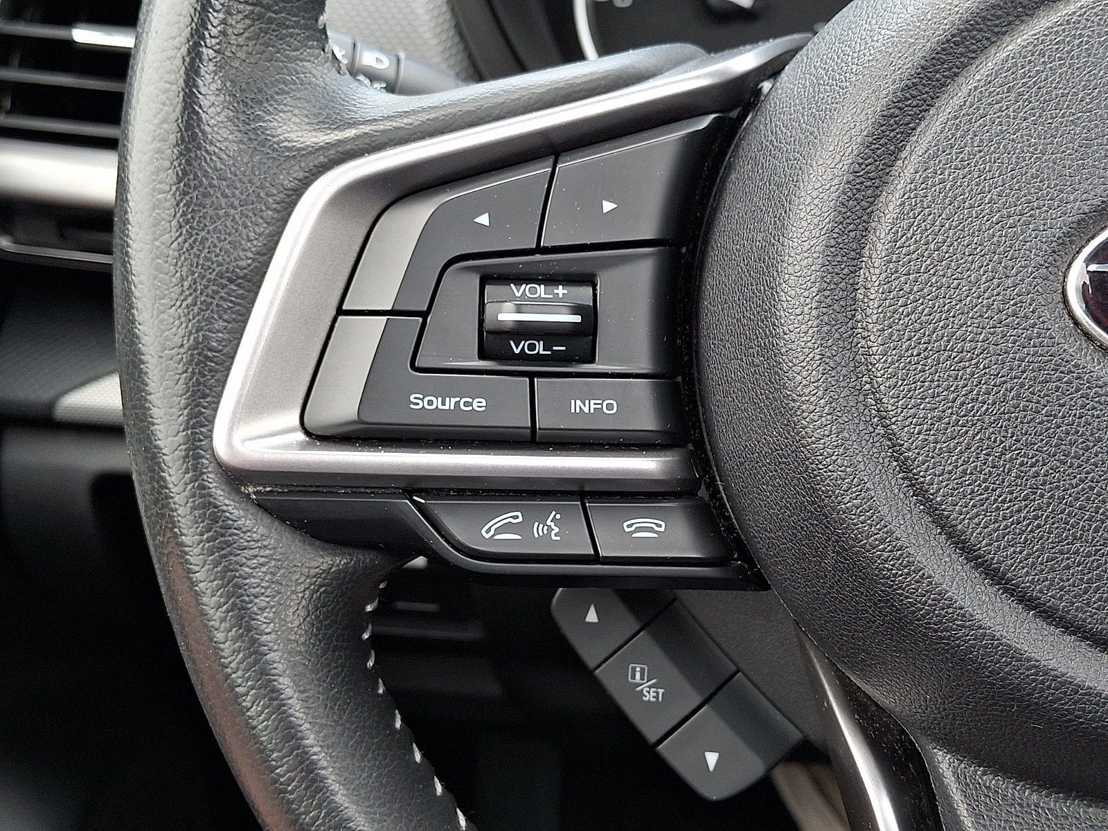 Used 2020 Subaru Forester Limited AWD/4WD image 25
