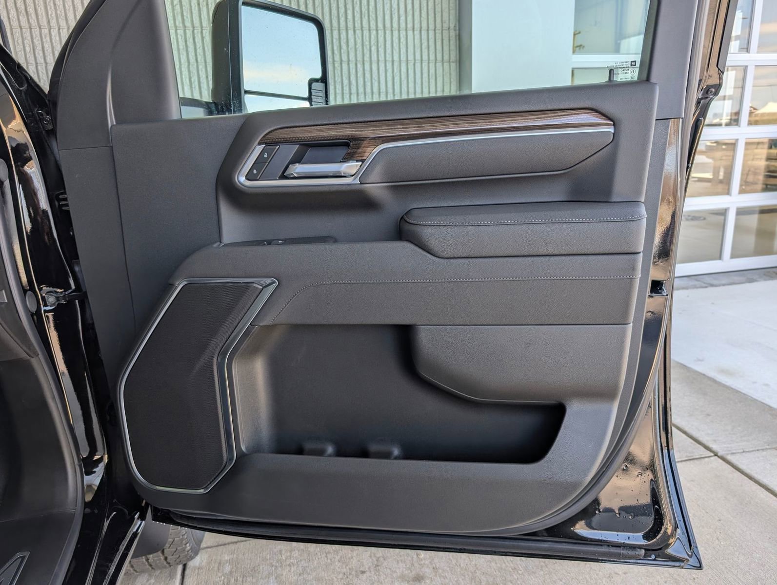 New 2025 Chevrolet Silverado 2500 LT w/ Convenience Package image 29