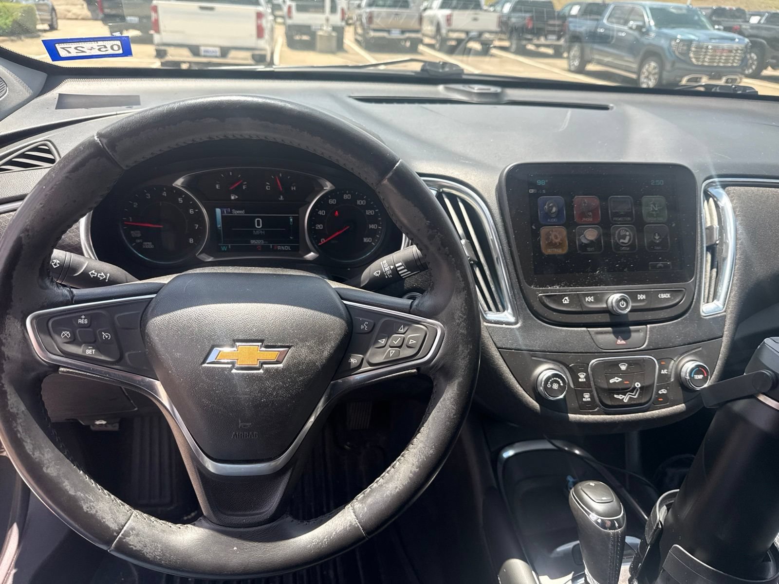 Used 2018 Chevrolet Malibu LT FWD image 12
