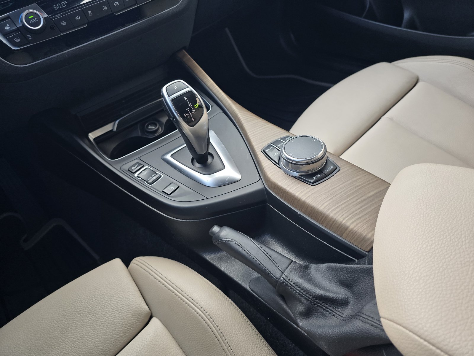 Used 2019 BMW 230i Coupe w/ Premium Package RWD image 15