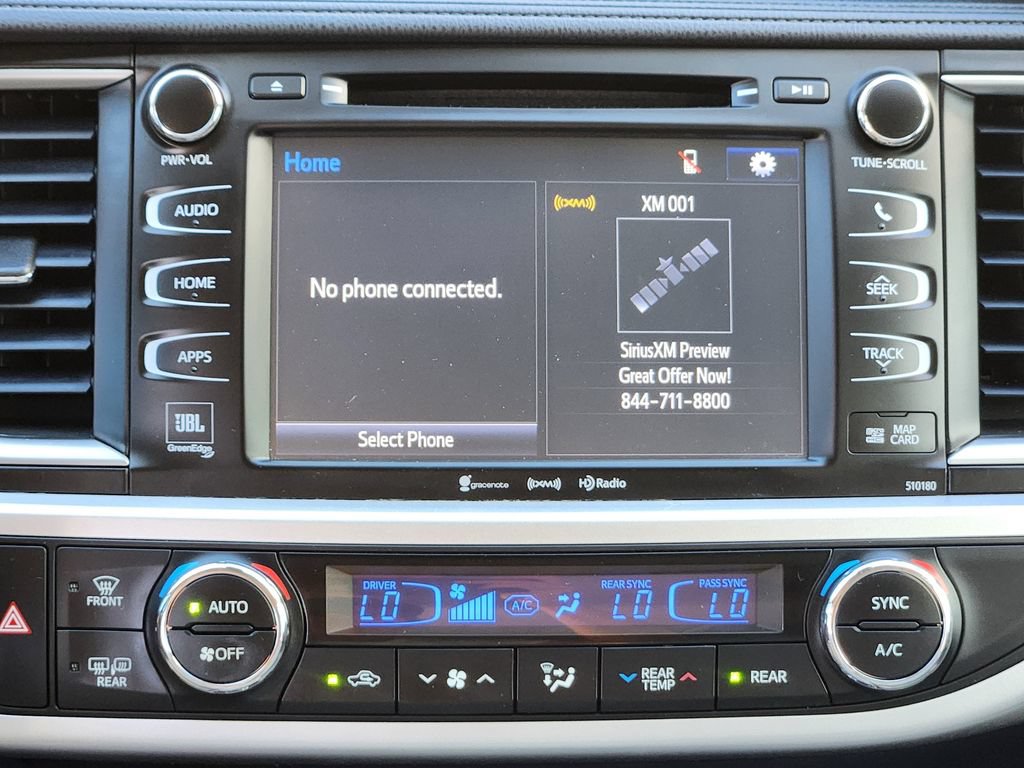 Used 2018 Toyota Highlander Limited AWD/4WD image 19