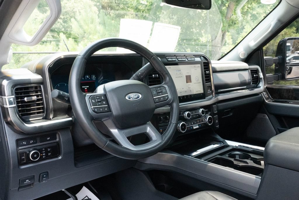 Used 2024 Ford F350 Lariat w/ Lariat Ultimate Package AWD/4WD image 12