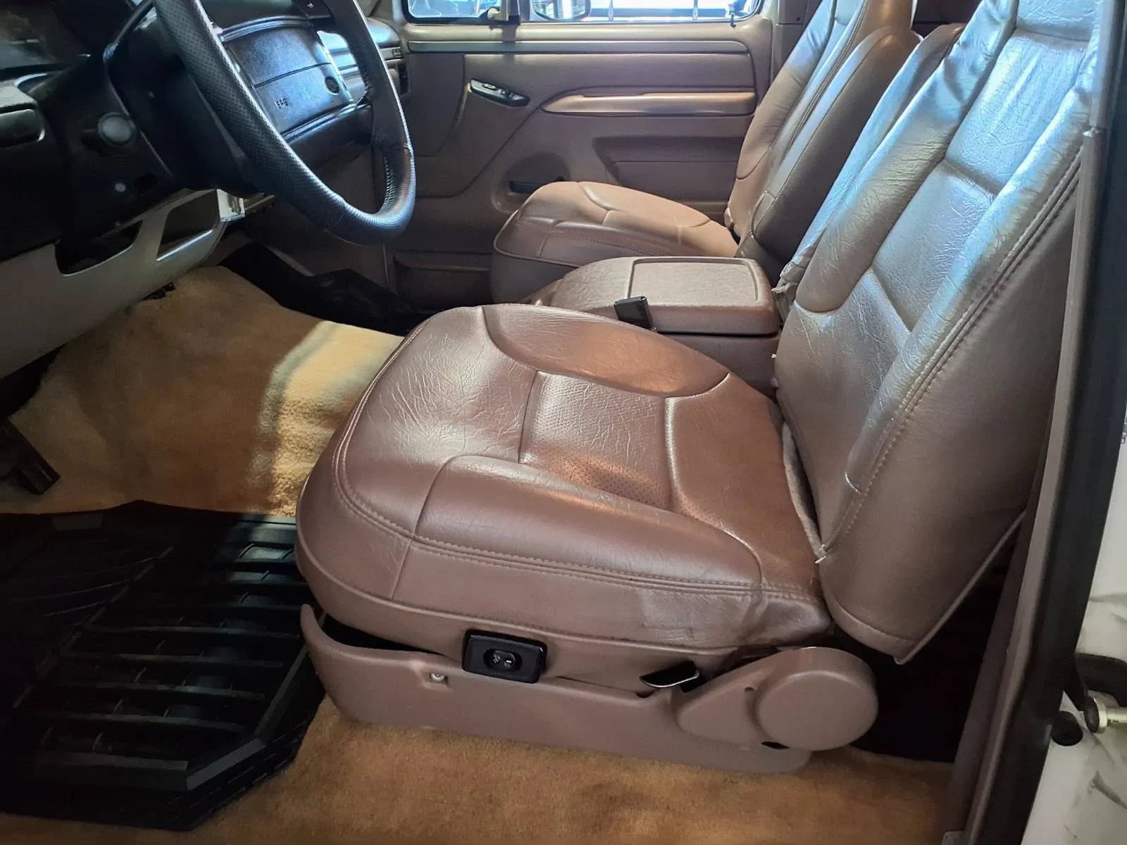 Used 1995 Ford Bronco Eddie Bauer AWD/4WD image 12