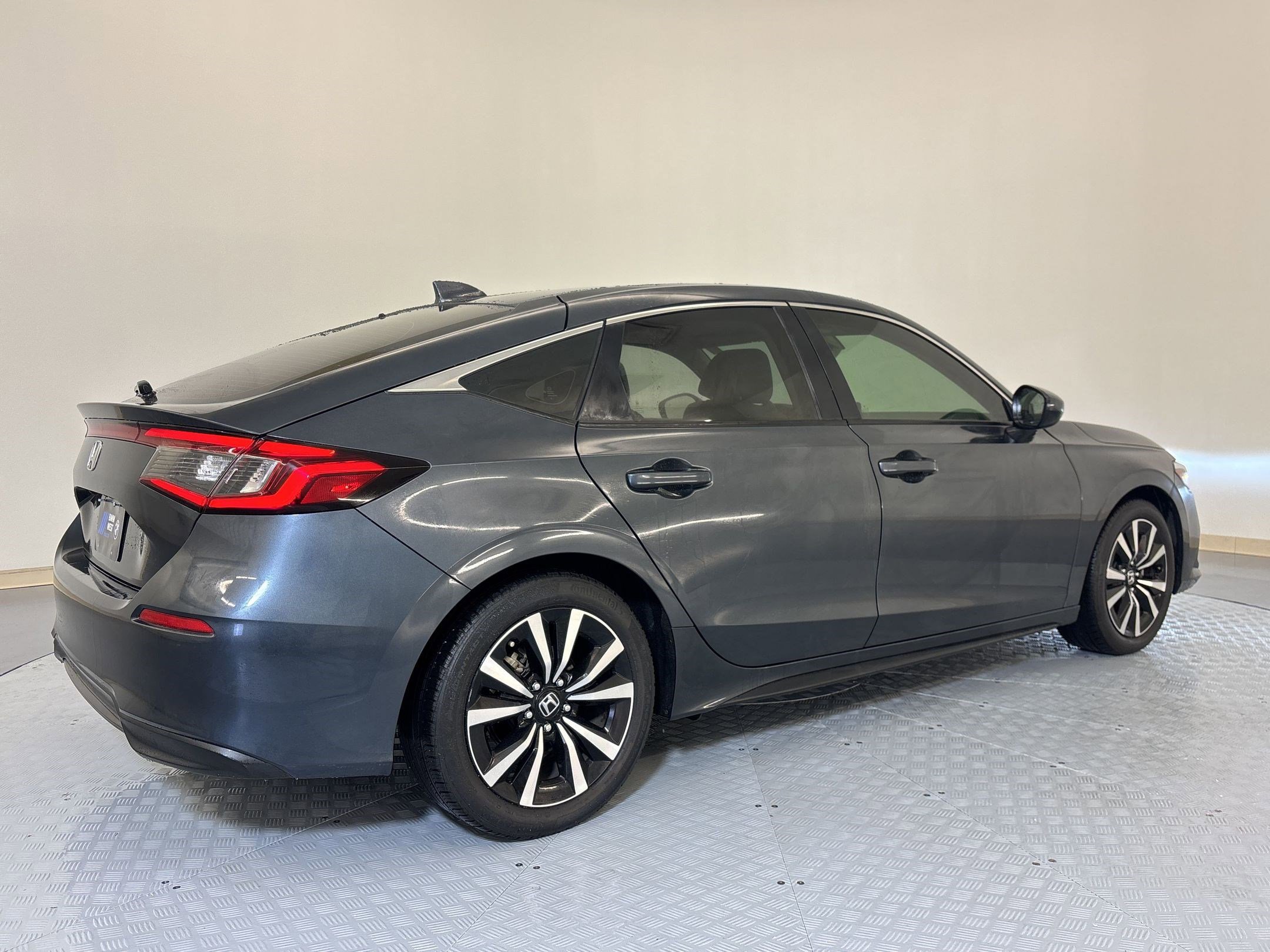 Used 2024 Honda Civic EX-L image 9